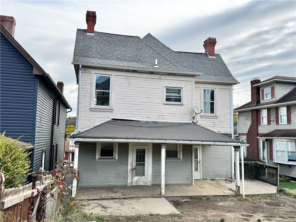 613 Crest Ave