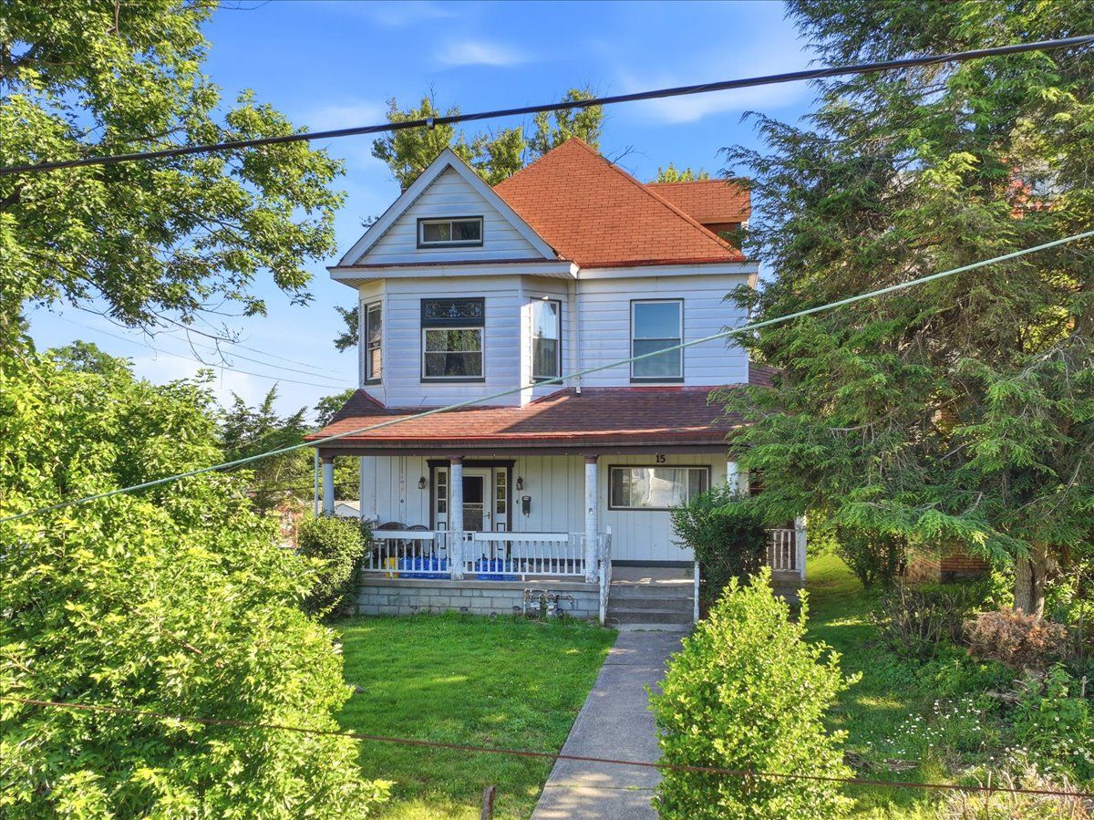 Photo 1 of 45 — 15 Division Street, Crafton, PA 15205