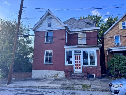 Homes For Sale - 215 S 2nd St St<br/> Jeannette, PA 15644