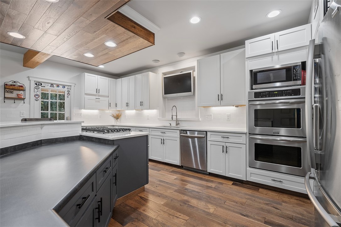 Richland, Pennsylvania 15044, United States, 3 Bedrooms Bedrooms, ,3 BathroomsBathrooms,Residential,Active,195357