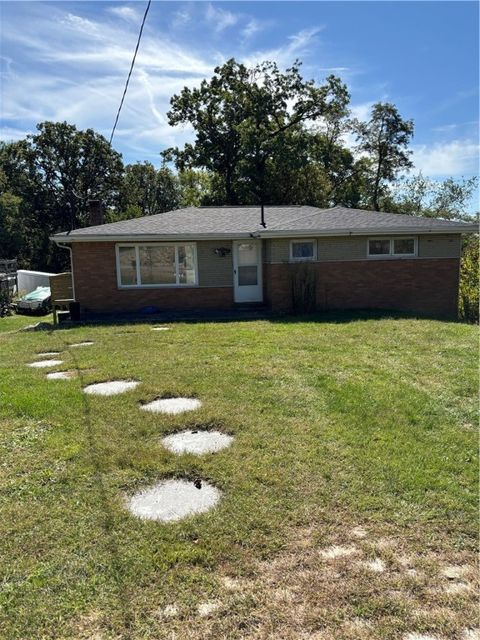 Photo of 918 Stock St, Pittsburgh, PA 15207 (MLS # 1724611)