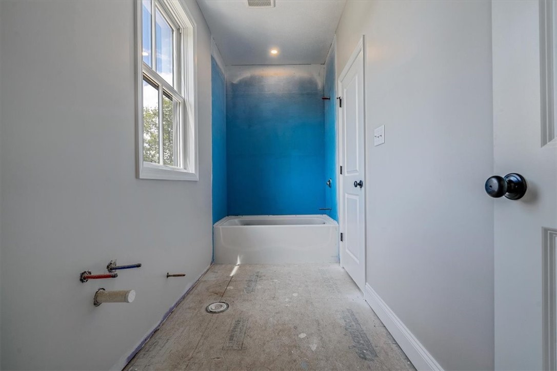 Cecil, Pennsylvania 15317, United States, 3 Bedrooms Bedrooms, ,3 BathroomsBathrooms,Residential,Active,194534