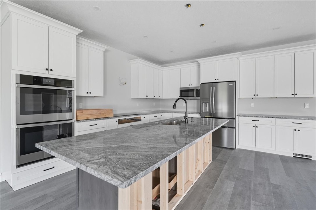 Cecil, Pennsylvania 15317, United States, 3 Bedrooms Bedrooms, ,3 BathroomsBathrooms,Residential,Active,194534