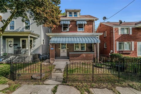 Photo of 2623 Grandview Ave, Mckeesport, PA 15132 (MLS # 1727191)