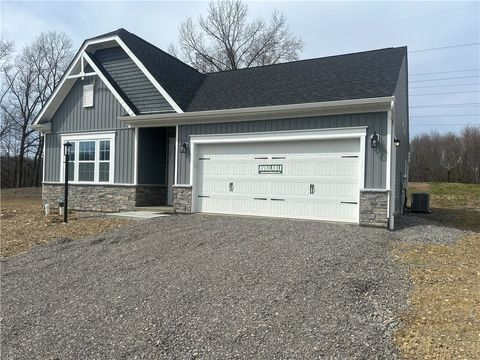 Photo of 121 July Drive, Butler, PA 16002 (MLS # 1748043)