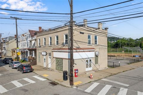 Photo of 1442 Lowrie St, Pittsburgh, PA 15212 (MLS # 1737272)