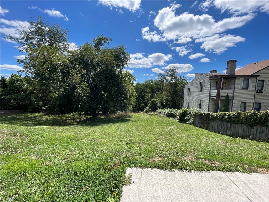 2806 Cobden