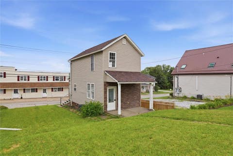 Photo of 2212 Freeport Rd, Natrona Heights, PA 15065 (MLS # 1759889)