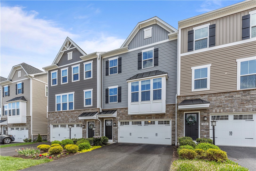 4012 Crown Drive Dr, South Park, Pennsylvania image 1