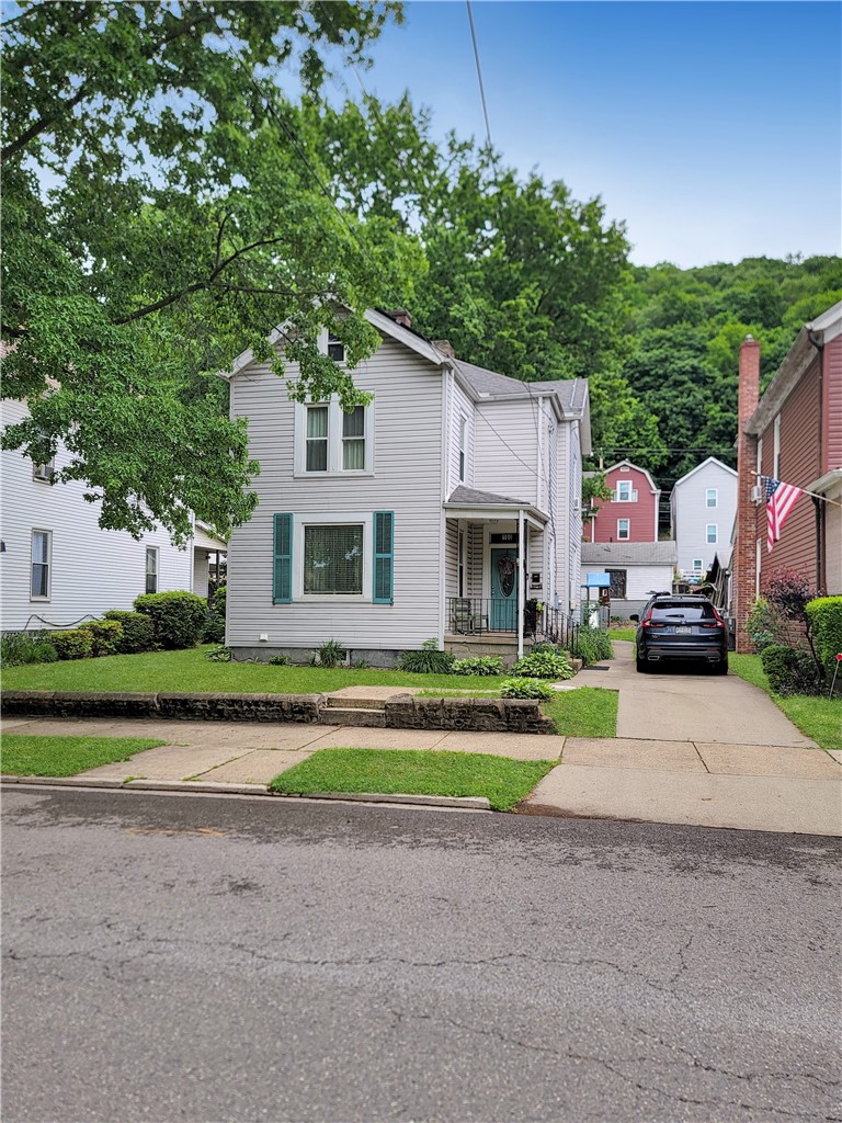 160 Broad St