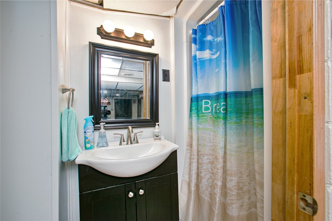 Mc Clellandtown, Pennsylvania 15458, United States, 3 Bedrooms Bedrooms, ,2 BathroomsBathrooms,Residential,Active,134018