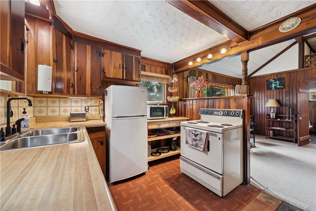 211 Ironwood Rd