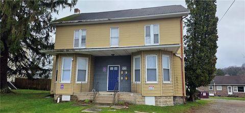 Photo of 537 N Edgewood Ave, Somerset, PA 15501 (MLS # 1745757)