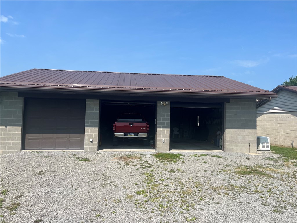 Burgettstown, Pennsylvania 15021, United States, ,1 BathroomBathrooms,Residential,Active,222912