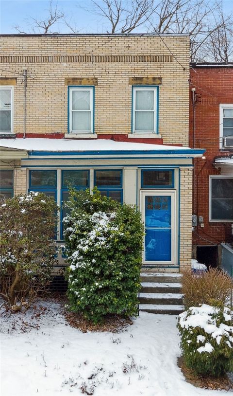 Photo of 5918 Douglas St, Pittsburgh, PA 15217 (MLS # 1741550)