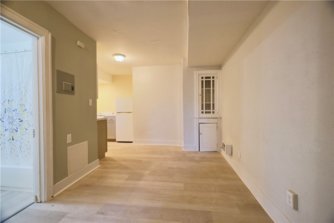 Mt. Lebanon, Pennsylvania 15228, United States, 1 Bedroom Bedrooms, ,1 BathroomBathrooms,Residential,Active,85048