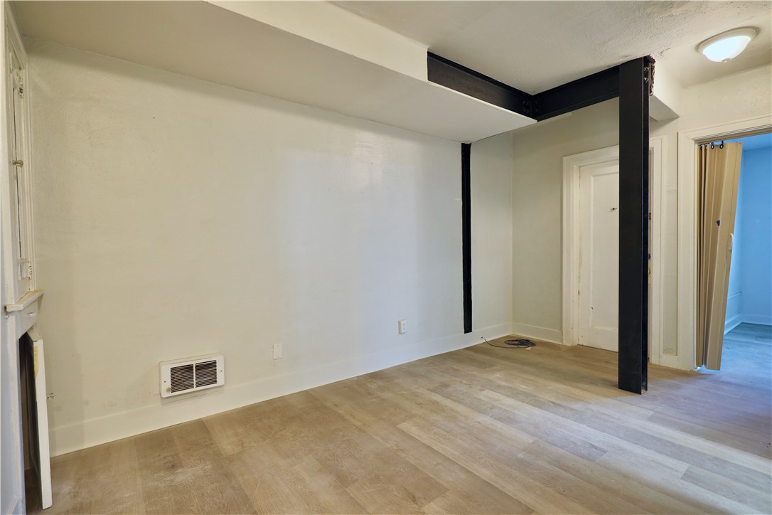 Mt. Lebanon, Pennsylvania 15228, United States, 1 Bedroom Bedrooms, ,1 BathroomBathrooms,Residential,Active,85048