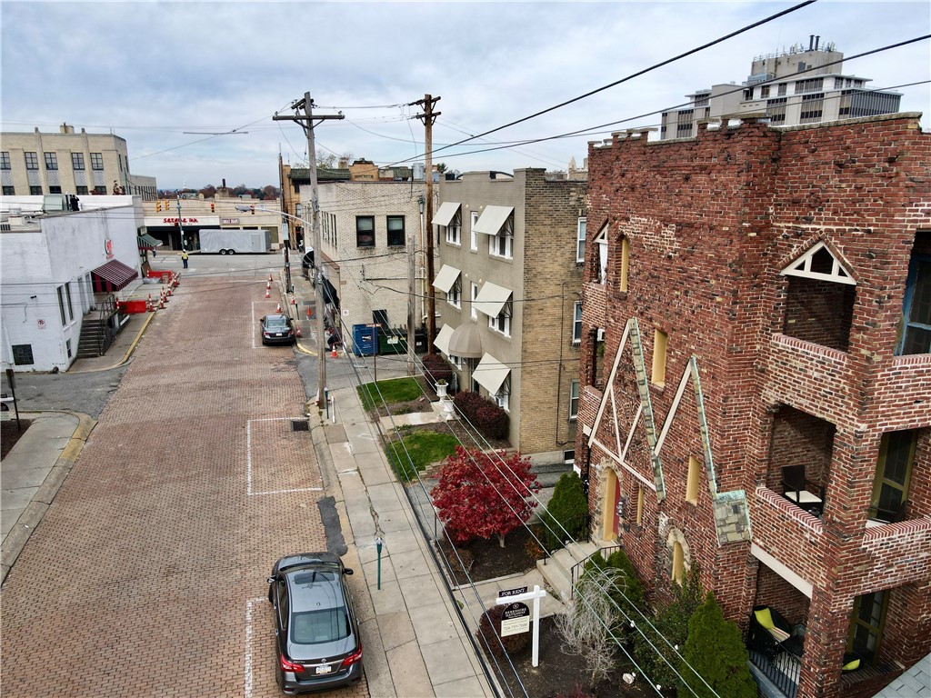 Mt. Lebanon, Pennsylvania 15228, United States, 1 Bedroom Bedrooms, ,1 BathroomBathrooms,Residential,Active,85048