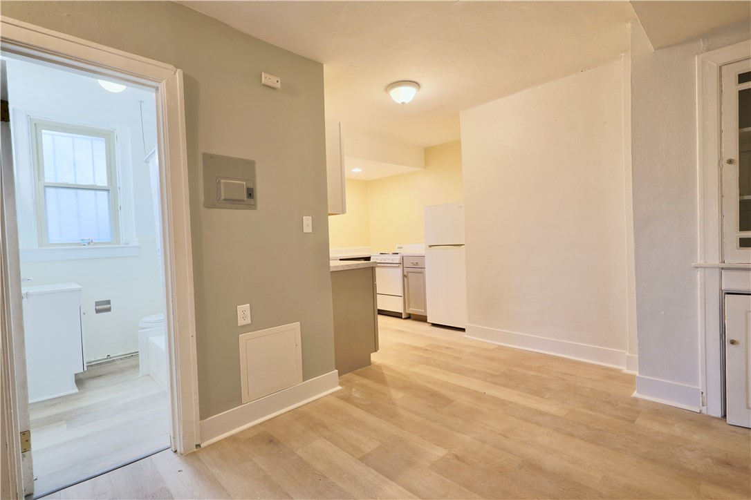 Mt. Lebanon, Pennsylvania 15228, United States, 1 Bedroom Bedrooms, ,1 BathroomBathrooms,Residential,Active,85048