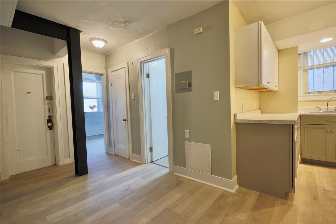 Mt. Lebanon, Pennsylvania 15228, United States, 1 Bedroom Bedrooms, ,1 BathroomBathrooms,Residential,Active,85048