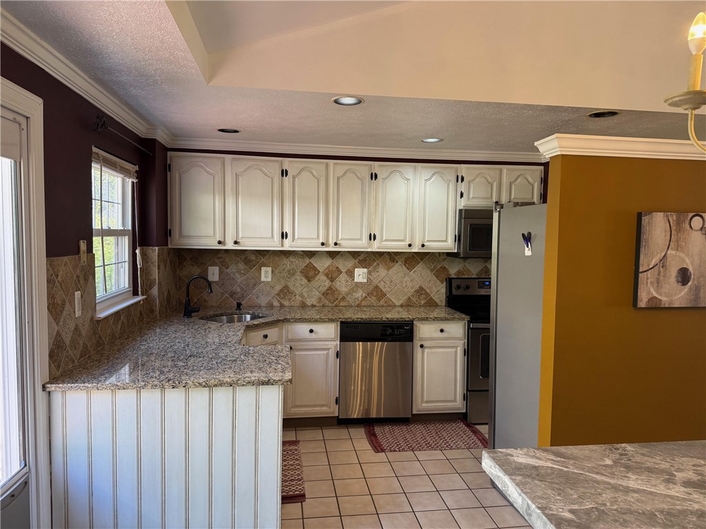 3632 Falmouth Dr Dr, South Park, Pennsylvania image 9