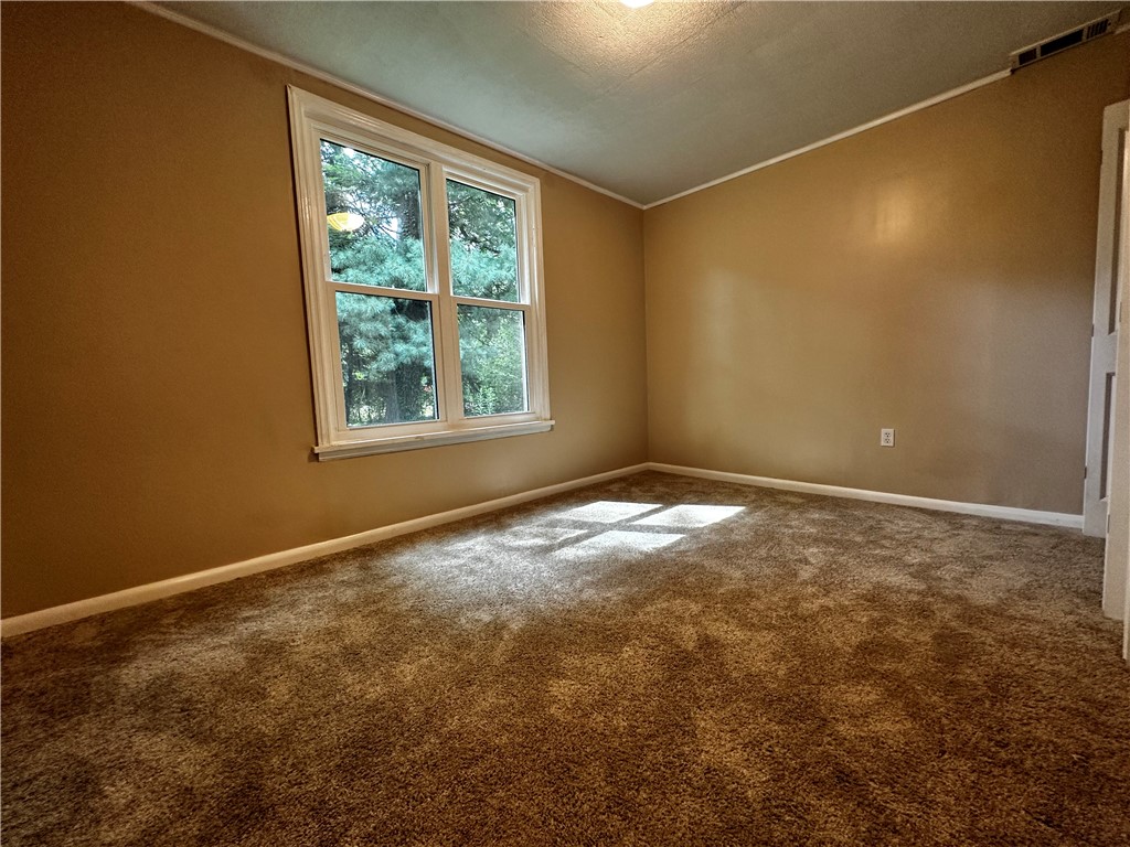 Neshannock Twp, Pennsylvania 16105, United States, 2 Bedrooms Bedrooms, ,1 BathroomBathrooms,Residential,Active,48957