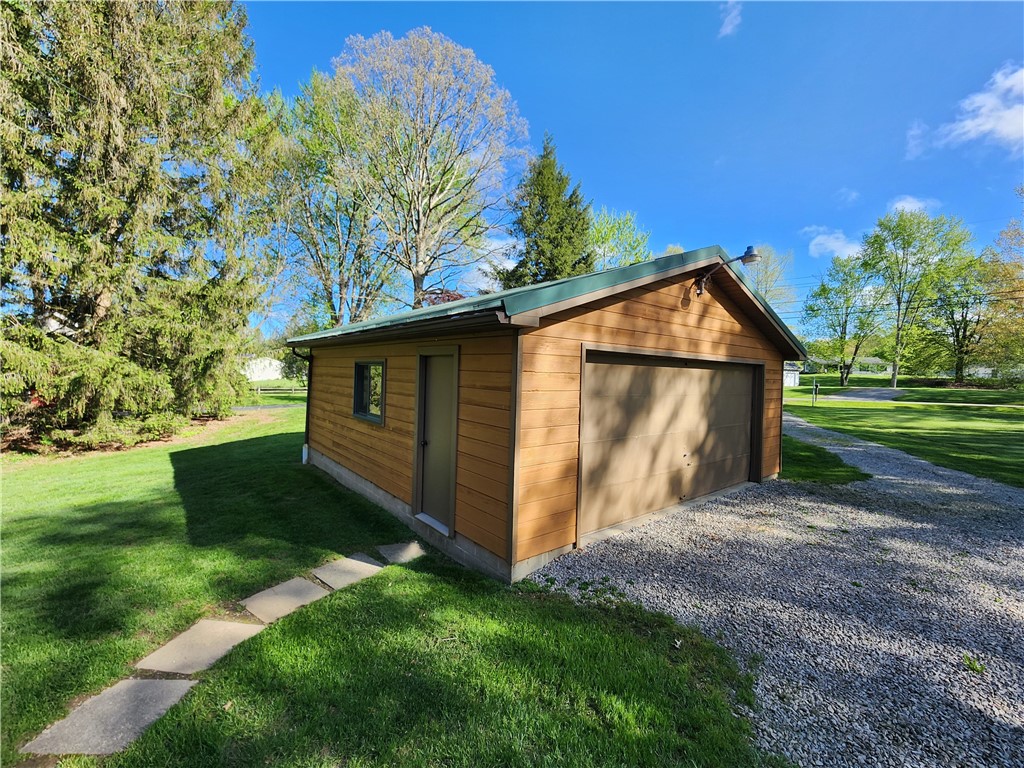 Jackson Twp - Mer, Pennsylvania 16137, United States, 3 Bedrooms Bedrooms, ,3 BathroomsBathrooms,Residential,Active,126514