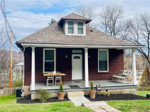 2313 Stratford Ave Coraopolis PA 15108