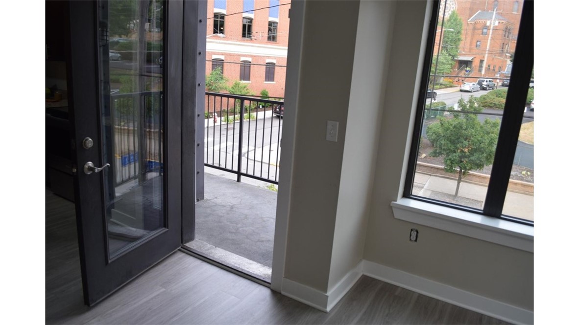 Lawrenceville, Pennsylvania 15201, United States, 2 Bedrooms Bedrooms, ,2 BathroomsBathrooms,Residential,Active,98484