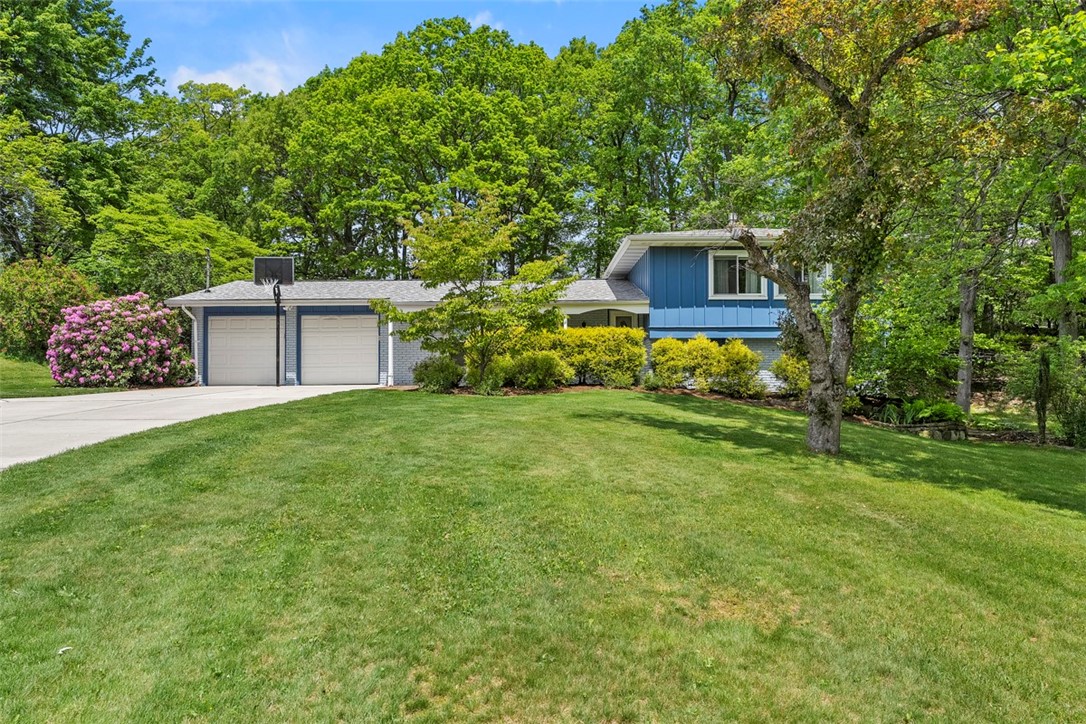 109 Meadowvue Dr