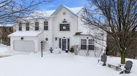 Photo of 140 Cedar Ridge Dr, Monaca, PA 15061 (MLS # 1738711)