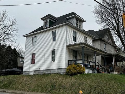 Photo of 801 Butler Ave, New Castle, PA 16101 (MLS # 1742690)