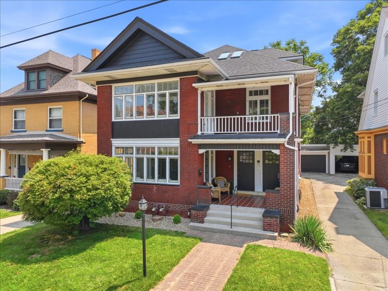 44 N Euclid Ave