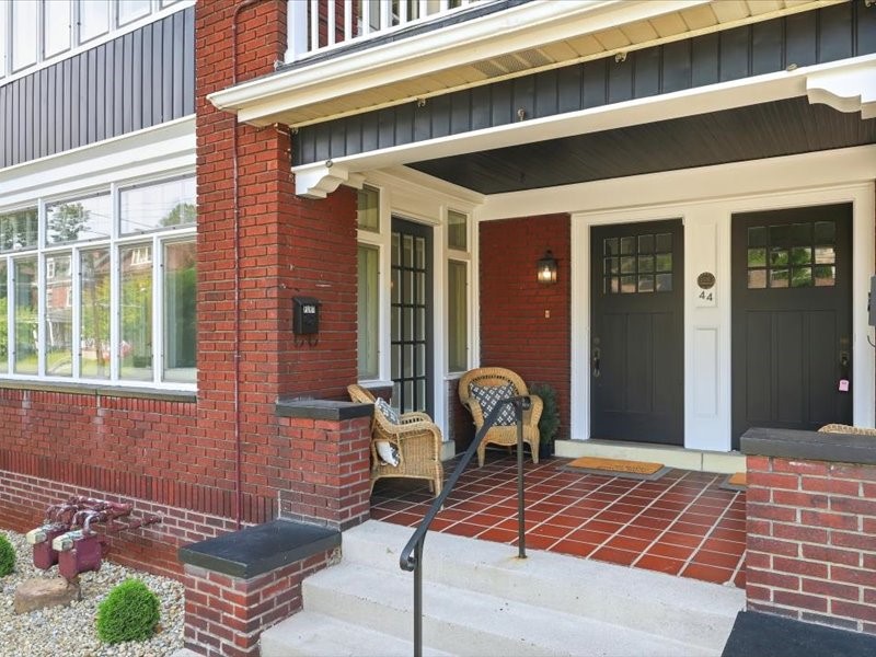 44 N Euclid Ave