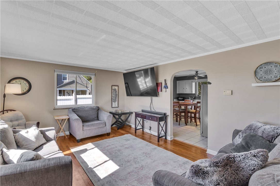 136 N Hazen Ave.