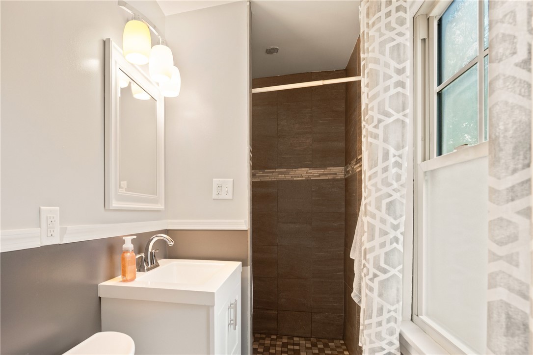 Westmont Hilltop School District, Pennsylvania 15905, United States, 5 Bedrooms Bedrooms, ,4 BathroomsBathrooms,Residential,Active,124982