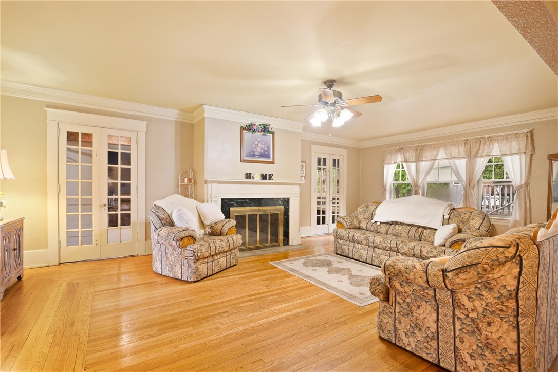 Westmont Hilltop School District, Pennsylvania 15905, United States, 5 Bedrooms Bedrooms, ,4 BathroomsBathrooms,Residential,Active,124982