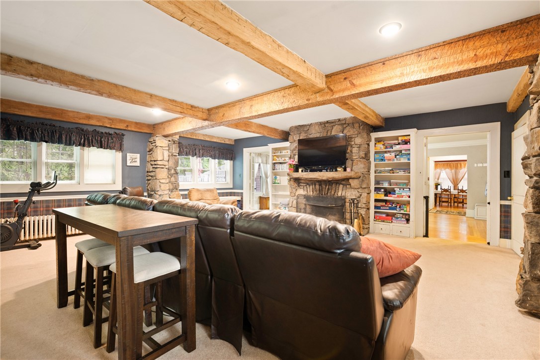 Westmont Hilltop School District, Pennsylvania 15905, United States, 5 Bedrooms Bedrooms, ,4 BathroomsBathrooms,Residential,Active,124982