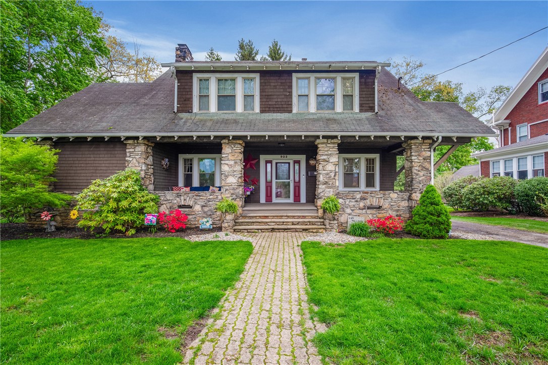 Westmont Hilltop School District, Pennsylvania 15905, United States, 5 Bedrooms Bedrooms, ,4 BathroomsBathrooms,Residential,Active,124982