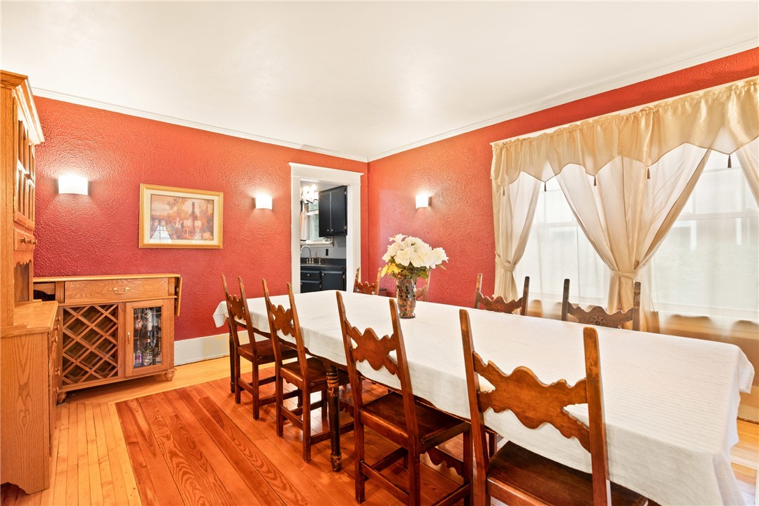 Westmont Hilltop School District, Pennsylvania 15905, United States, 5 Bedrooms Bedrooms, ,4 BathroomsBathrooms,Residential,Active,124982