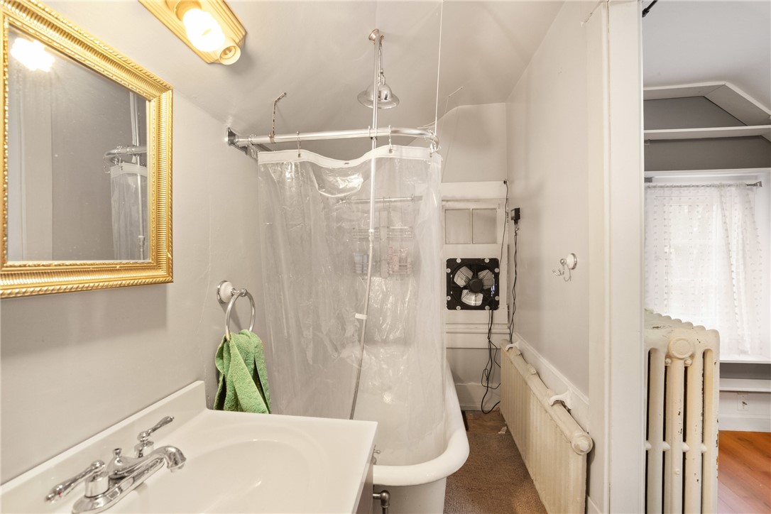 Westmont Hilltop School District, Pennsylvania 15905, United States, 5 Bedrooms Bedrooms, ,4 BathroomsBathrooms,Residential,Active,124982