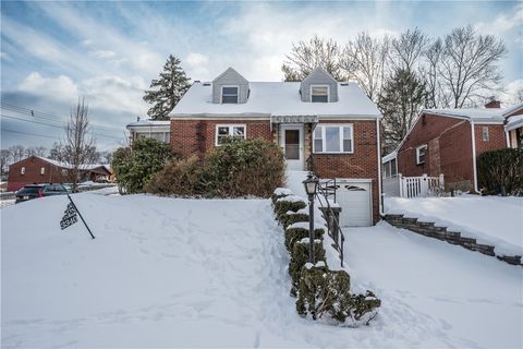 Photo of 3340 Recker Dr, Pittsburgh, PA 15227 (MLS # 1740075)
