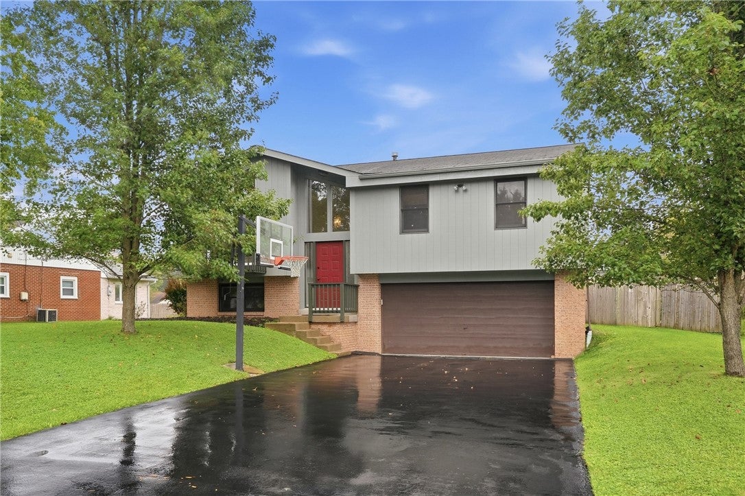 2404 Linden Dr