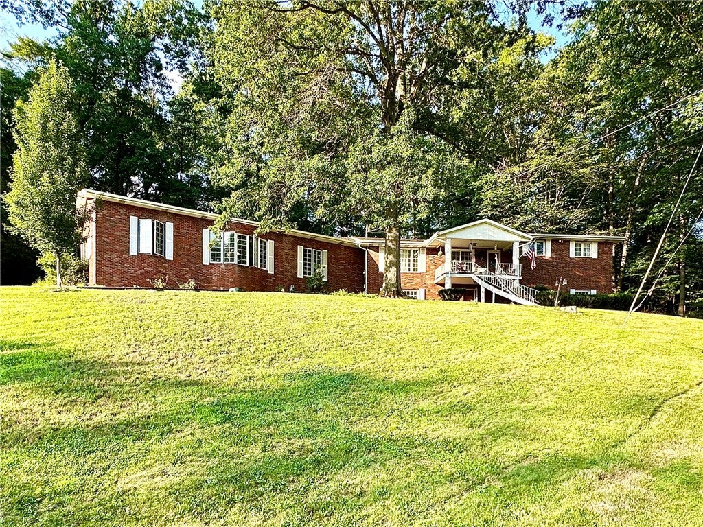 909 E Fairfield Ave