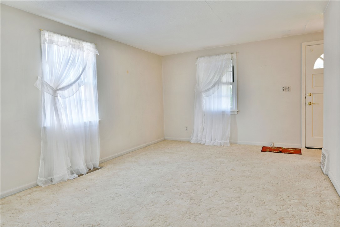 790 Wengler Ave Ave, Sharon, Pennsylvania image 9