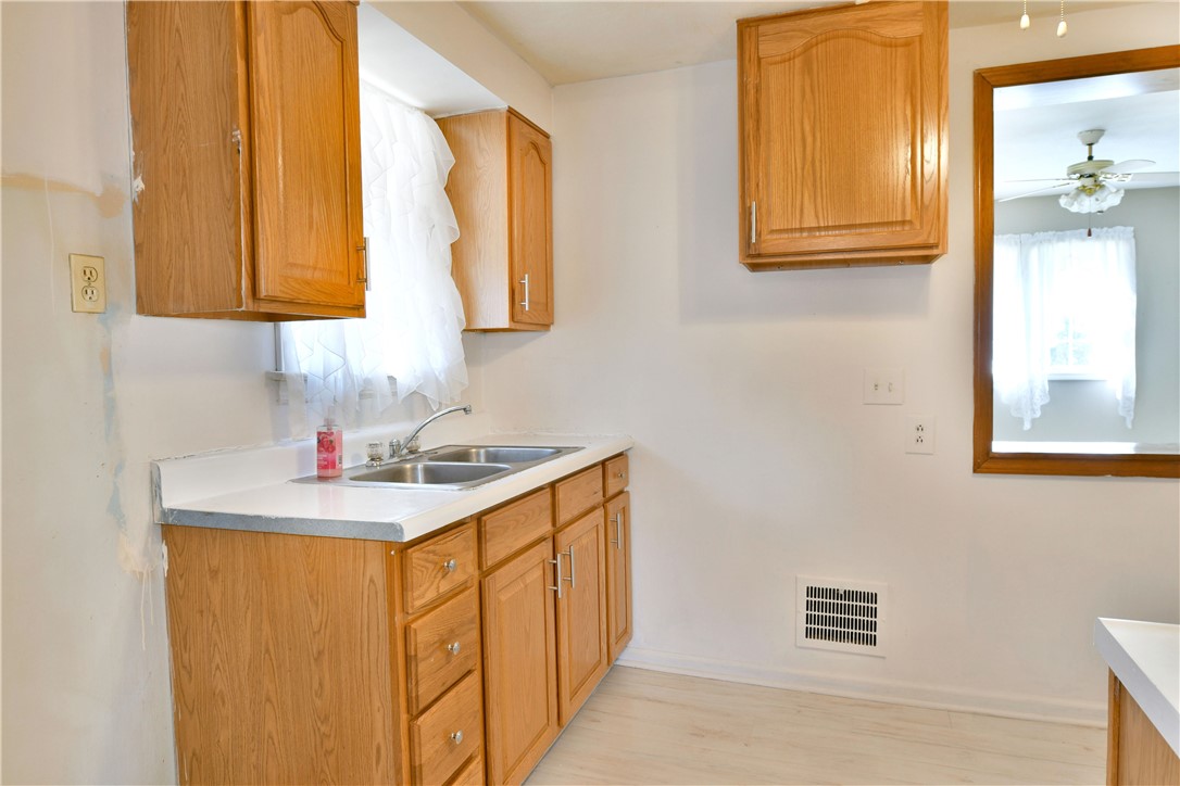 790 Wengler Ave Ave, Sharon, Pennsylvania image 15