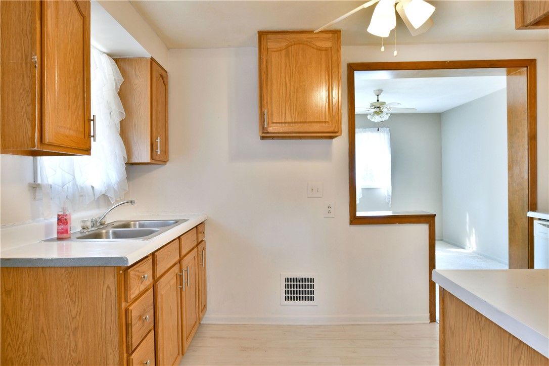 790 Wengler Ave Ave, Sharon, Pennsylvania image 16