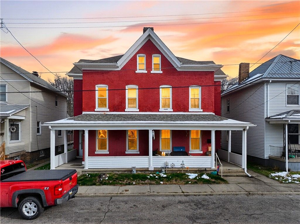 Photo of 325/327 8th Ave, New Brighton, PA 15066 (MLS # 1733049)