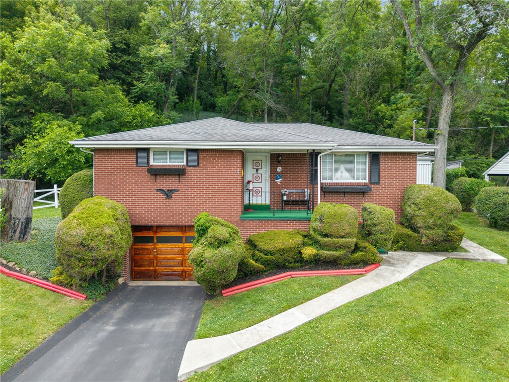 Photo 1 of 39 — 139 E Owens Ave, Derry Boro, PA 15627