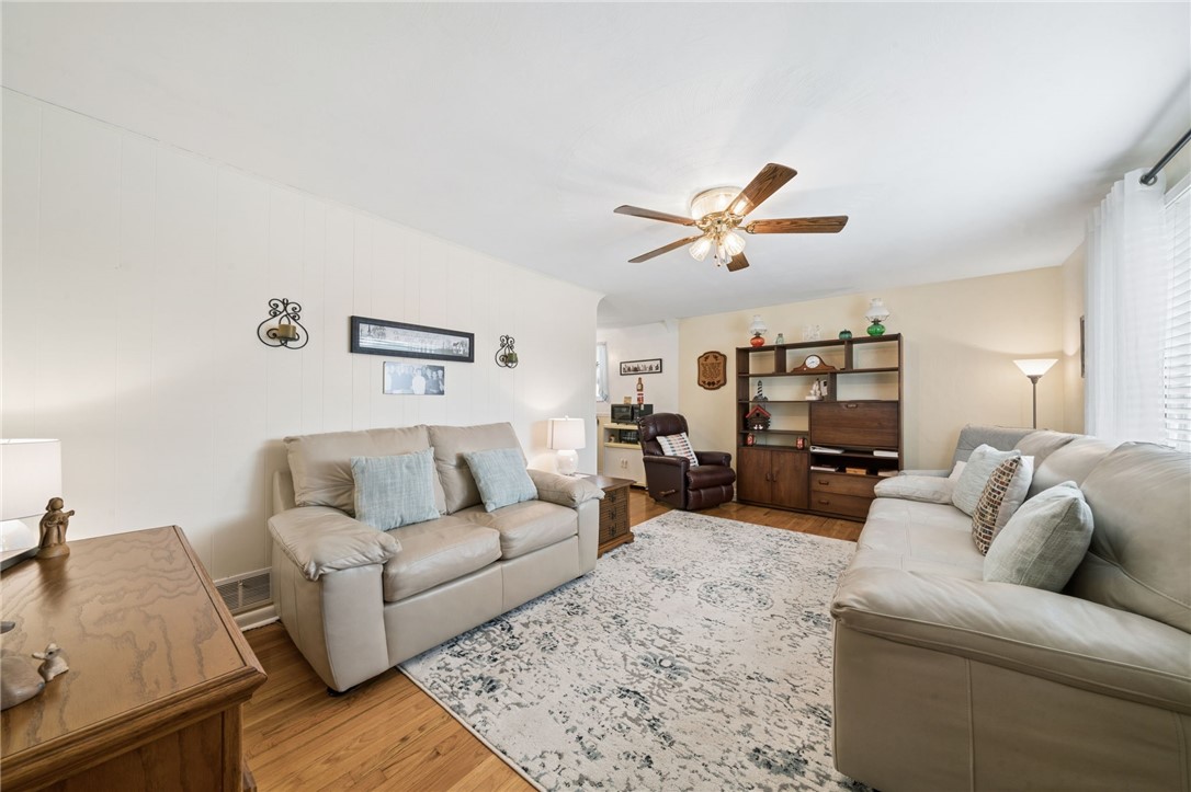139 E Owens Ave